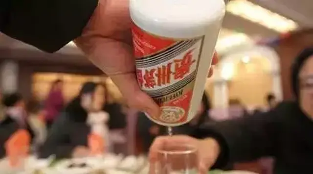 胖东来回应286元一瓶白酒现身澳洲：海外售卖的真相与行业趋势分析